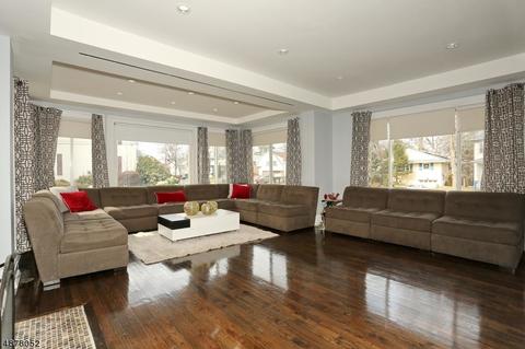 39 Spring Valley Ave, Hackensack, NJ 07601 photo 5