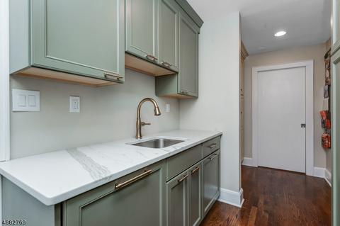 836 Ridgewood Rd, Millburn, NJ 07041 photo 13