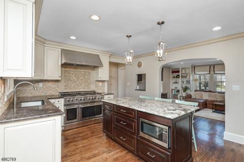 836 Ridgewood Rd, Millburn, NJ 07041 photo 8