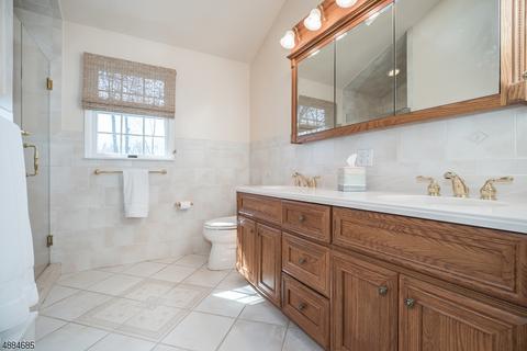 34 Georgia Dr, Wayne, NJ 07470 photo 18
