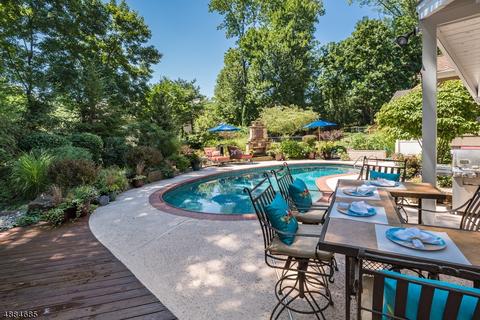 34 Georgia Dr, Wayne, NJ 07470 photo 5