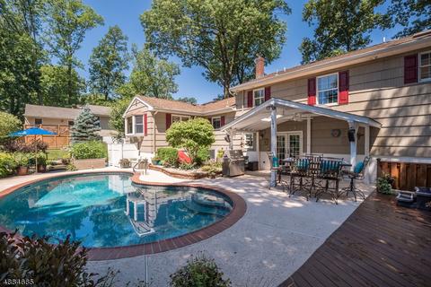 34 Georgia Dr, Wayne, NJ 07470 photo 3
