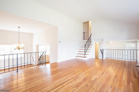 285 River Bend Rd, Berkeley Heights, NJ 07922 photo 3