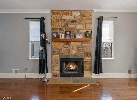82 Overlook Dr, Hackettstown, NJ 07840 photo 5