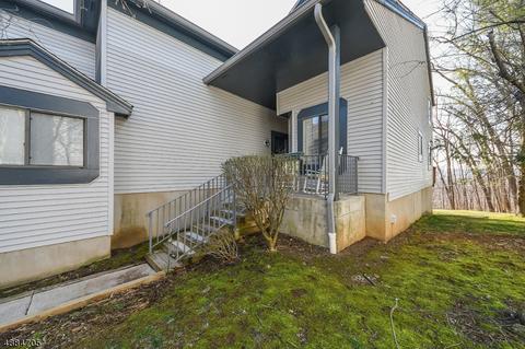 82 Overlook Dr, Hackettstown, NJ 07840 photo 20