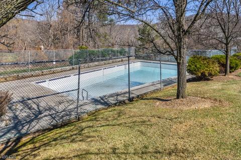 82 Overlook Dr, Hackettstown, NJ 07840 photo 21
