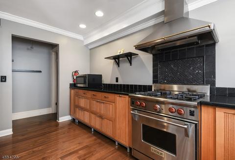 82 Overlook Dr, Hackettstown, NJ 07840 photo 2