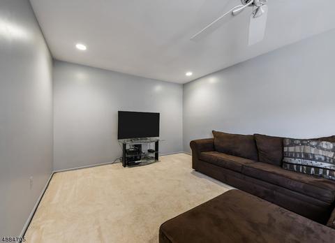 82 Overlook Dr, Hackettstown, NJ 07840 photo 13