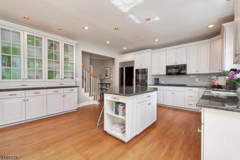 21 Kingsbrook Ct, Mendham, NJ 07945 photo 12