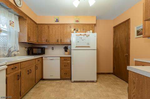 49 Capner St, Flemington, NJ 08822 photo 10