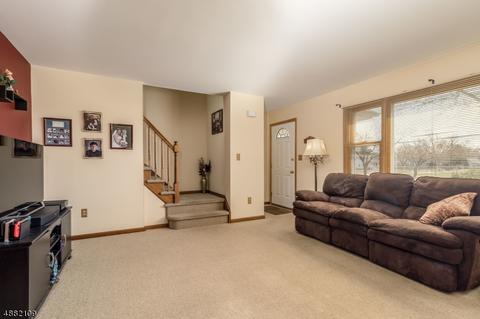 49 Capner St, Flemington, NJ 08822 photo 4