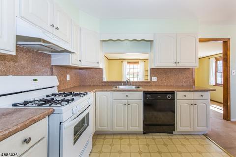 68 Richard St, Dover, NJ 07801 photo 3