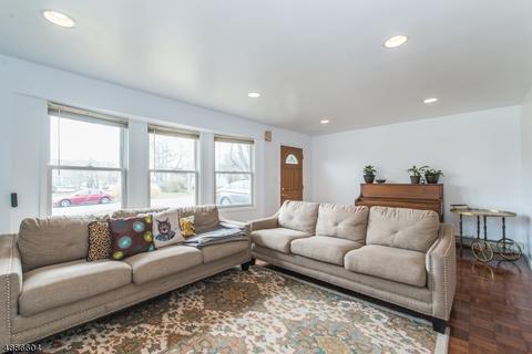 5 Douglas Way, Wayne, NJ 07470 photo 3