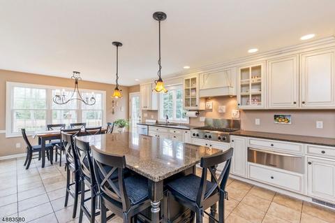 182 Maple Ave, Berkeley Heights, NJ 07922 photo 3