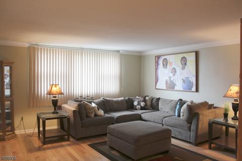 262 Van Buren St, Lyndhurst, NJ 07071 photo 2