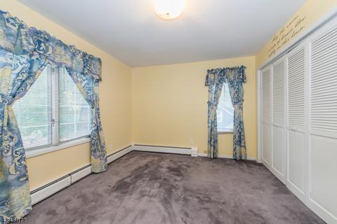 140 Chestnut Dr, Wayne, NJ 07470 photo 12