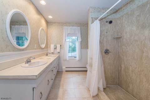 140 Chestnut Dr, Wayne, NJ 07470 photo 16