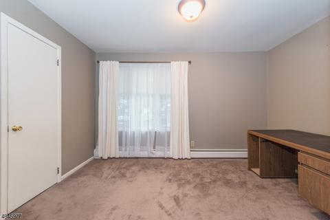 140 Chestnut Dr, Wayne, NJ 07470 photo 14