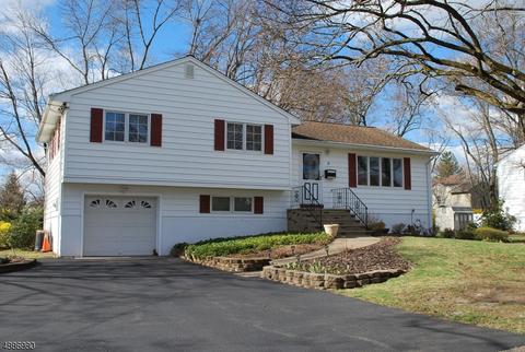 3 Lincoln Pl, Wayne, NJ 07470 photo 1
