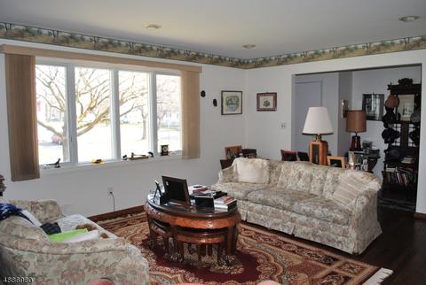 3 Lincoln Pl, Wayne, NJ 07470 photo 4