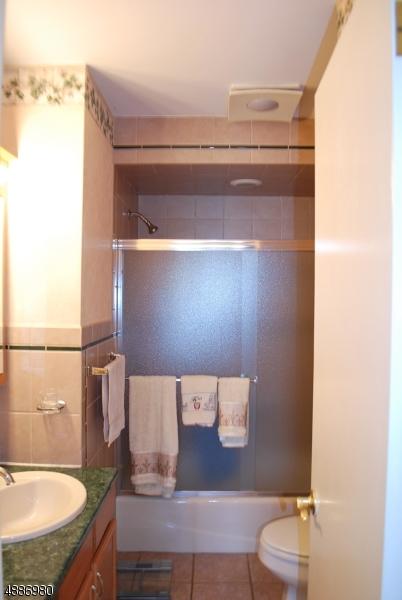3 Lincoln Pl, Wayne, NJ 07470 photo 12