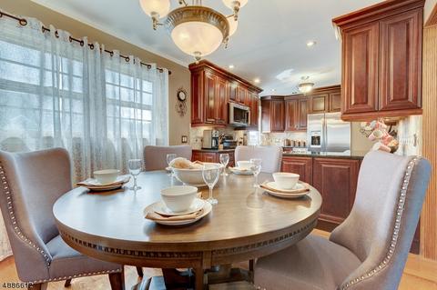 4 Lauri Ln, Middlesex, NJ 08846 photo 8