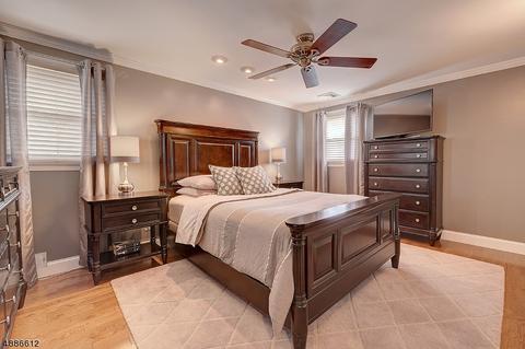 4 Lauri Ln, Middlesex, NJ 08846 photo 14