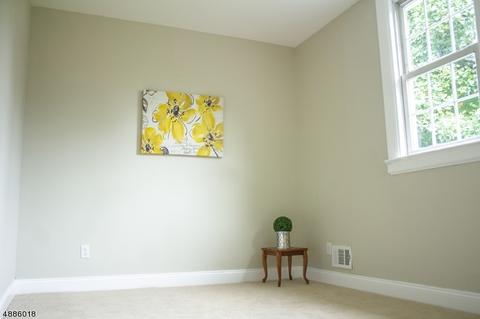 590 Mountainview Dr, North Plainfield, NJ 07063 photo 13