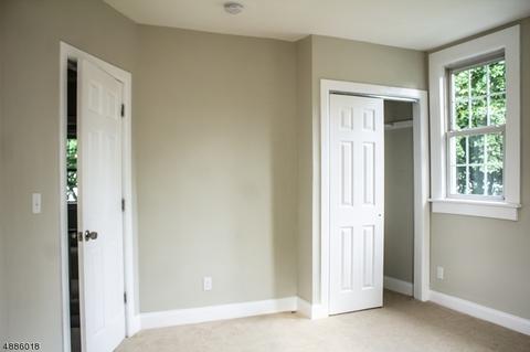 590 Mountainview Dr, North Plainfield, NJ 07063 photo 20