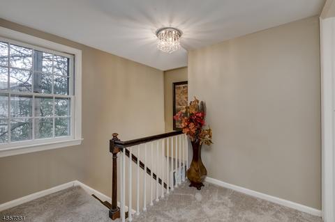 81 W Main St, Mendham, NJ 07945 photo 8
