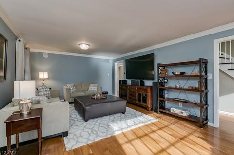 81 W Main St, Mendham, NJ 07945 photo 4