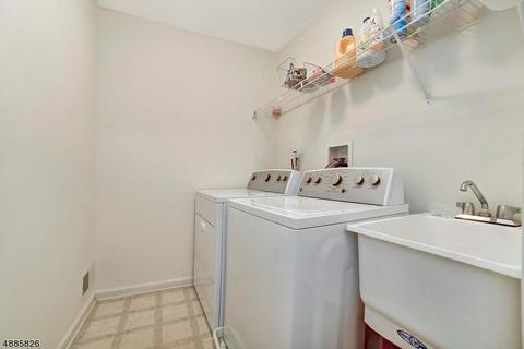 173 Levinberg Ln, Wayne, NJ 07470 photo 16