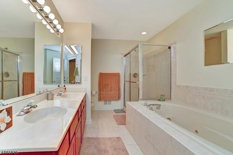 173 Levinberg Ln, Wayne, NJ 07470 photo 15