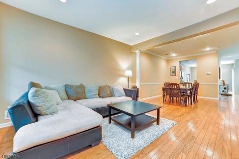 173 Levinberg Ln, Wayne, NJ 07470 photo 2