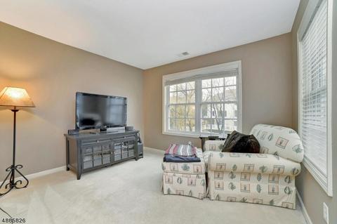 173 Levinberg Ln, Wayne, NJ 07470 photo 14