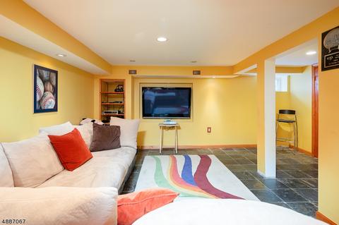 12 Krone Pl, Hackensack, NJ 07601 photo 20