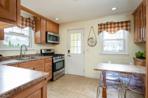 12 Krone Pl, Hackensack, NJ 07601 photo 7