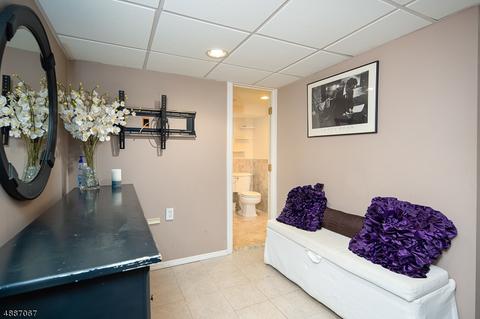 12 Krone Pl, Hackensack, NJ 07601 photo 18