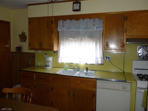 27 Cedar St, Nutley, NJ 07110 photo 8