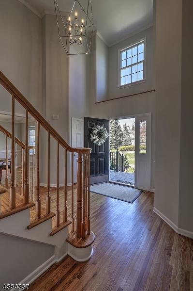 4 Mahlon Ct, Mendham, NJ 07945 photo 3