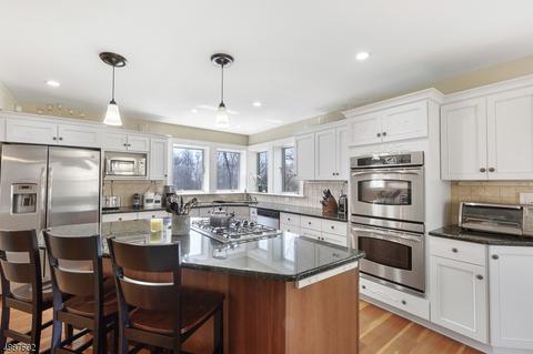736 Old Forge Rd, Bridgewater, NJ 08807 photo 3