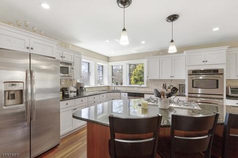 736 Old Forge Rd, Bridgewater, NJ 08807 photo 4