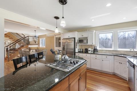736 Old Forge Rd, Bridgewater, NJ 08807 photo 6