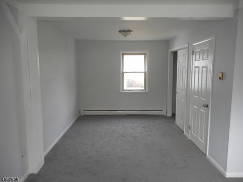 32 Decker Rd, Wanaque Boro, NJ 07420 photo 11