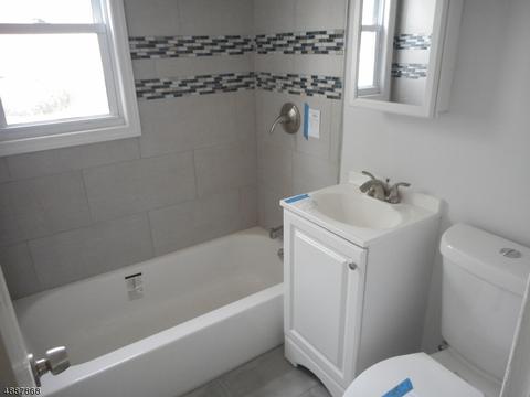32 Decker Rd, Wanaque Boro, NJ 07420 photo 9