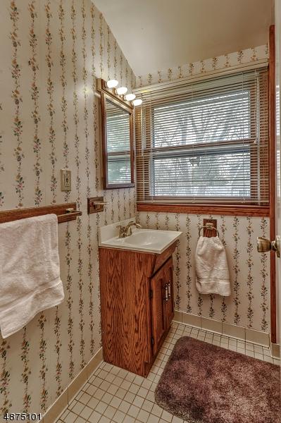 5 Cornell Dr, Clark, NJ 07066 photo 18