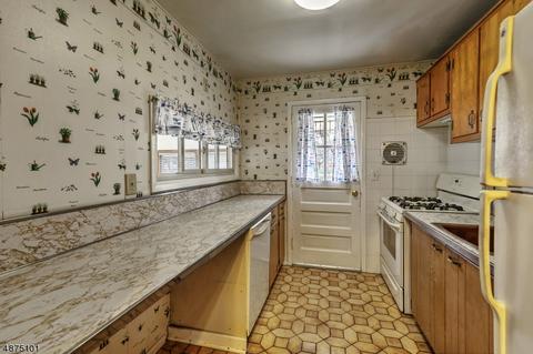 5 Cornell Dr, Clark, NJ 07066 photo 8