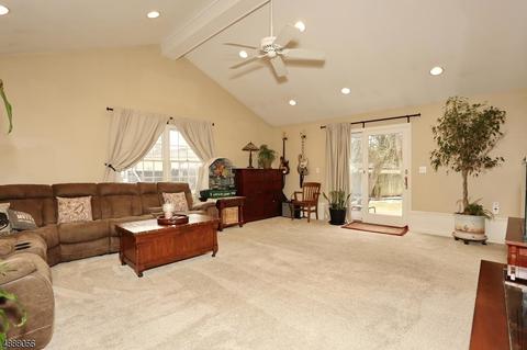 38 Malcolm St, Waldwick, NJ 07463 photo 14