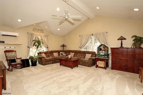 38 Malcolm St, Waldwick, NJ 07463 photo 12