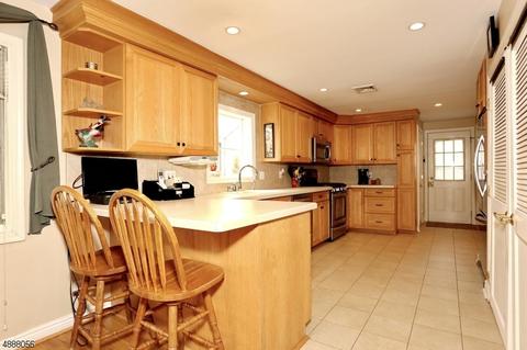 38 Malcolm St, Waldwick, NJ 07463 photo 7